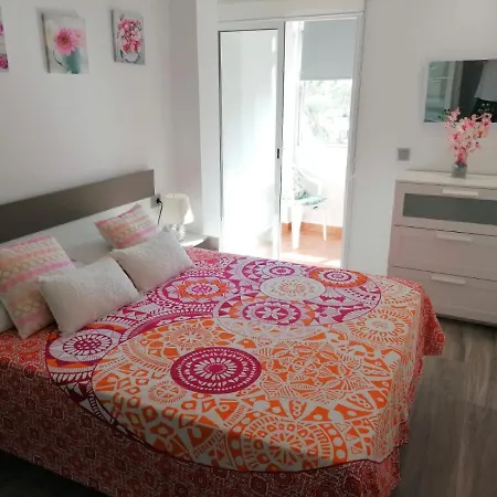 Apartamento En La Playa Con Piscina Benalmádena