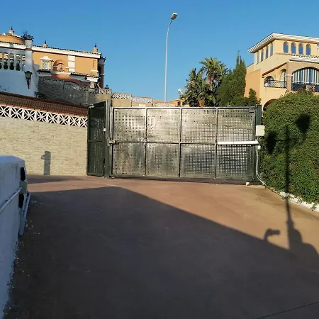 Apartamento En La Playa Con Piscina